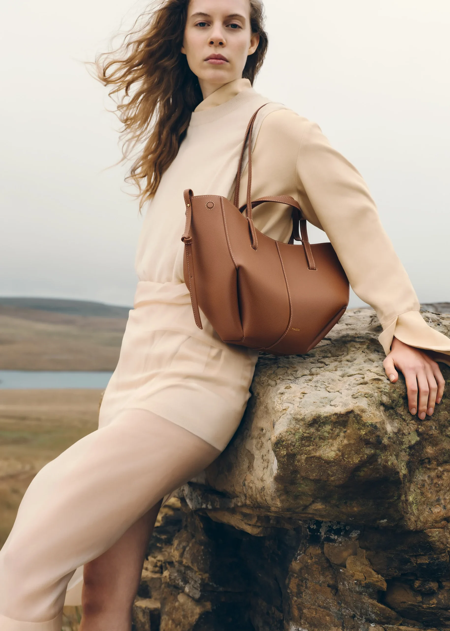 Cyra Caramel Brown Leather Wing Tote Bag - Image 2